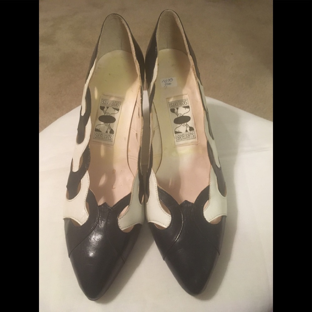 Shoes - Picture 4 of 4